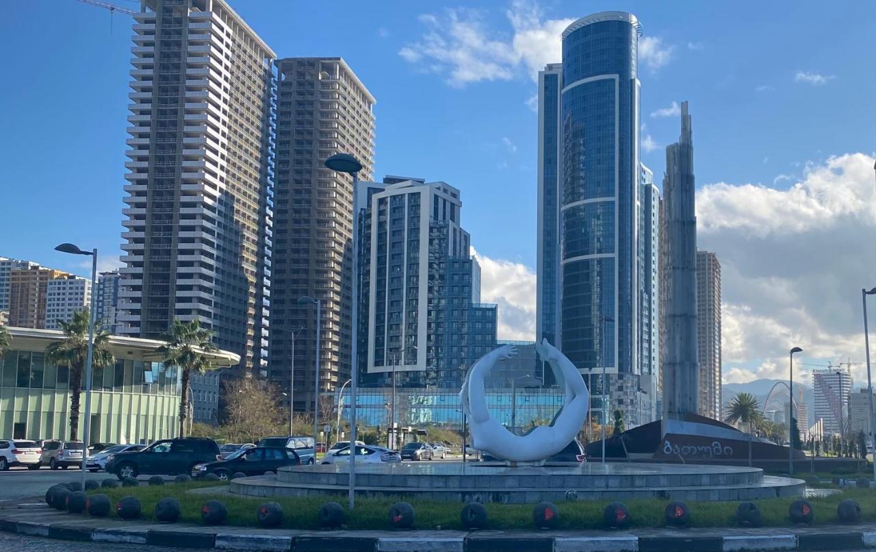 Ramada Skytower Batumi Exterior foto
